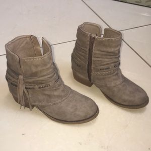 Girls super. Cute size 3 new